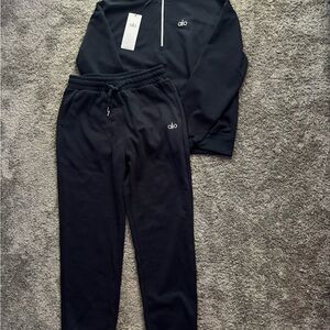 ALO Yoga womens Black Sweatpants and Pullover Set